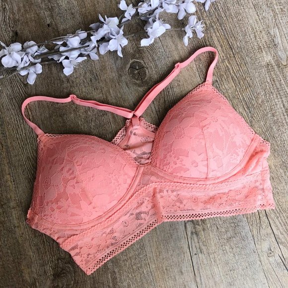 **NEW**  2/$30 ❤️ Victoria's Secret Padded Wireless Bra - Picture 1 of 7